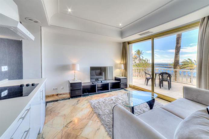 Imagen de la habitación del Apartamentos Banus Beach. Foto 6