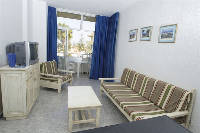 Imagen de los interiores del Apartamentos Barbados. Foto 8