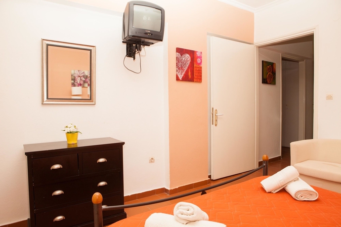 Imagen de la habitación del Apartamentos Barbati Beach Apartments. Foto 6