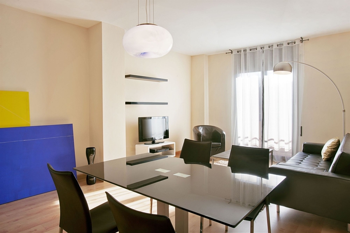 Imagen general del Apartamentos Barcelona Apartment Villarroel. Foto 1