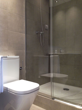 Imagen de la habitación del Apartamentos Barcelona Viladomat. Foto 4