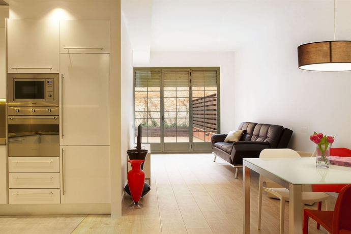 Imagen de los interiores del Apartamentos Barcelona Viladomat. Foto 12