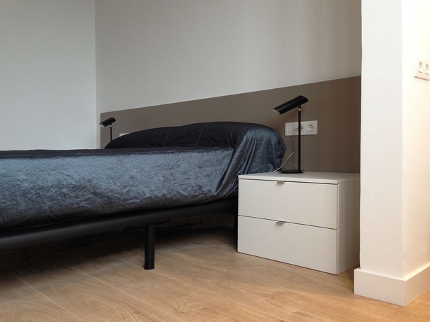 Imagen de la habitación del Apartamentos Barcelona Viladomat. Foto 6