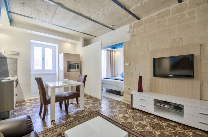 Imagen de los interiores del Apartamentos Barrakka Suites. Foto 16