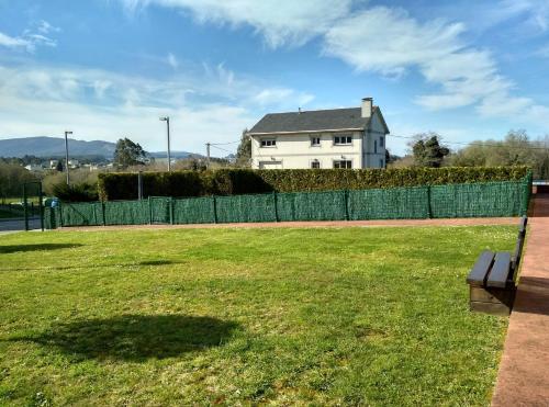 Imagen de los exteriores del Apartamentos Barreiros 3000. Foto 19