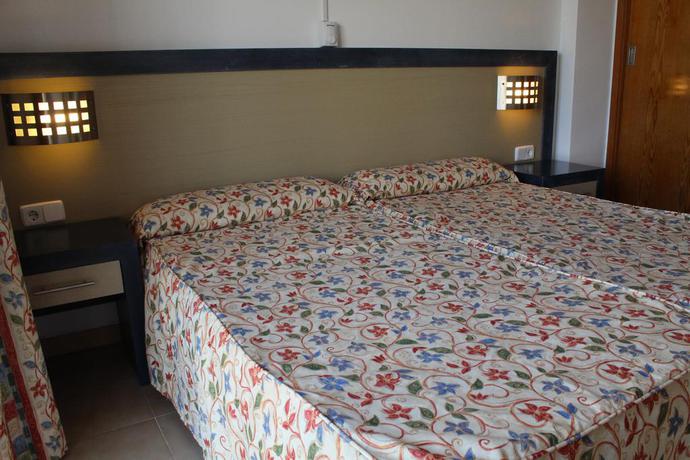 Imagen general del Apartamentos Baulomar. Foto 15