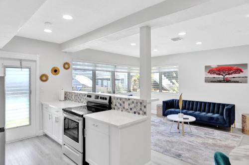 Imagen de la habitación del Apartamentos Bay Harbor Suites. Foto 9