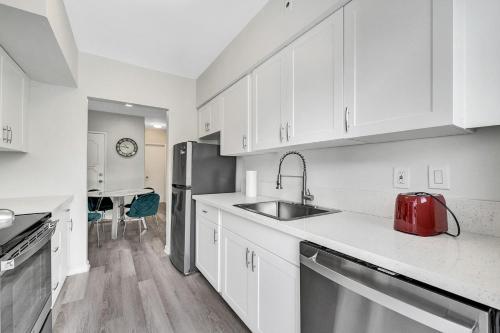 Imagen de la habitación del Apartamentos Bay Harbor Suites. Foto 11