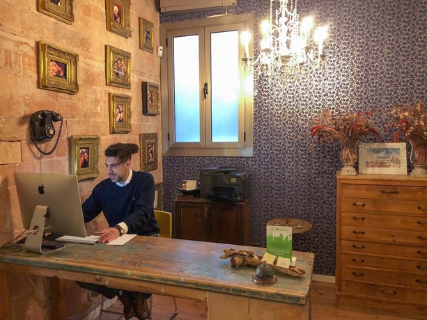 Imagen de los interiores del Apartamentos Bcn Rambla Catalunya. Foto 19