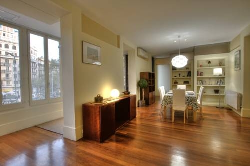 Imagen general del Apartamentos Bcn Whynot Granvia. Foto 2