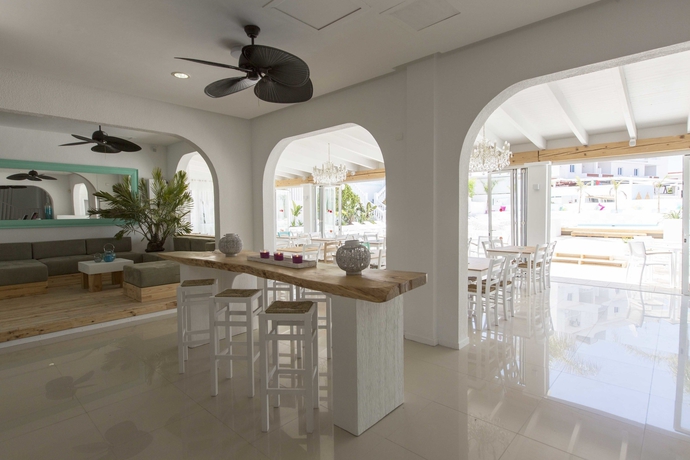 Imagen del bar/restaurante del Apartamentos Beach Star Ibiza Affiliated by Senator. Foto 2