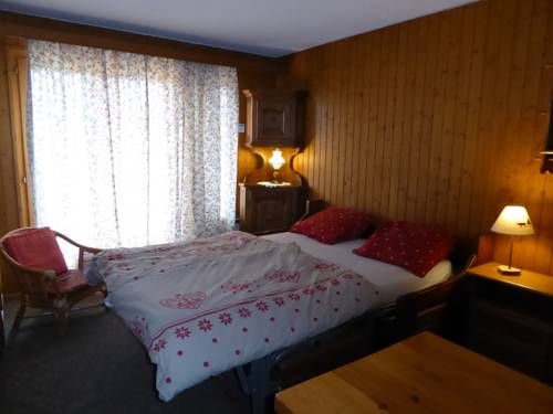 Imagen de la habitación del Apartamentos Belcombes. Foto 4