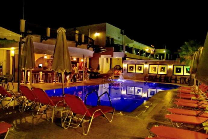 Imagen general del Apartamentos Bella Elena. Foto 10