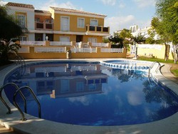 Imagen de la piscina del Apartamentos Bella Mar Residencial Altamar. Foto 8
