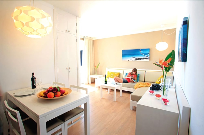 Imagen de la habitación del Apartamentos Bellamar. Foto 15