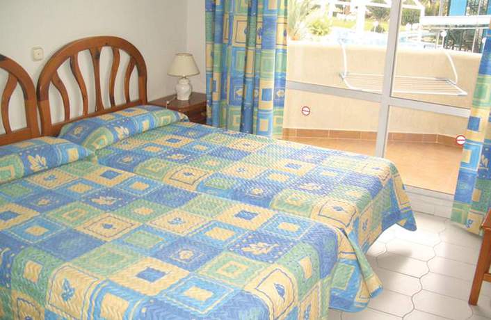 Imagen general del Apartamentos Benal Beach - Geinsa. Foto 7