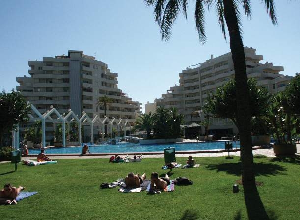 Imagen general del Apartamentos Benal Beach Group. Foto 7