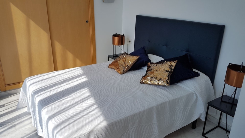 Imagen de la habitación del Apartamentos Benidorm Sky. Foto 3