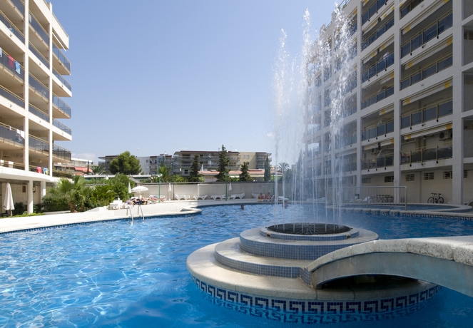 Imagen de la piscina del Apartamentos Best Michelangelo. Foto 15