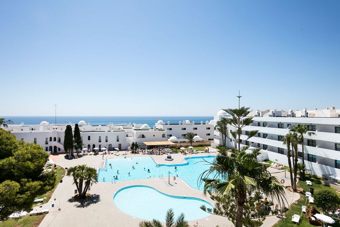 Imagen de la piscina del Apartamentos Best Pueblo Indalo. Foto 41