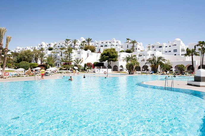 Imagen de la piscina del Apartamentos Best Pueblo Indalo. Foto 43