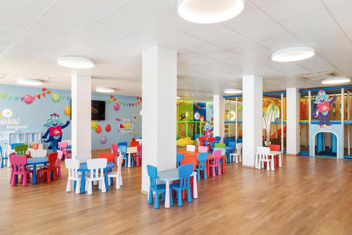 Imagen de los interiores del Apartamentos Best Pueblo Indalo. Foto 35