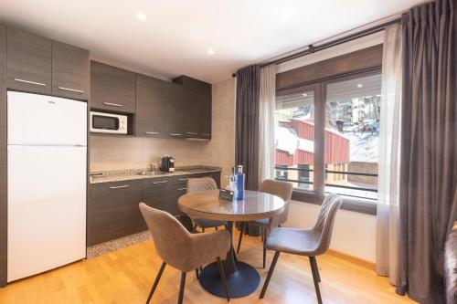 Imagen de la habitación del Apartamentos BiBo Suites Sierra Nevada. Foto 4