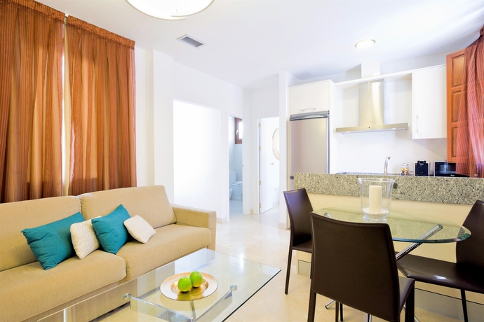 Imagen de los interiores del Apartamentos Bibo Suites Gran Via. Foto 9