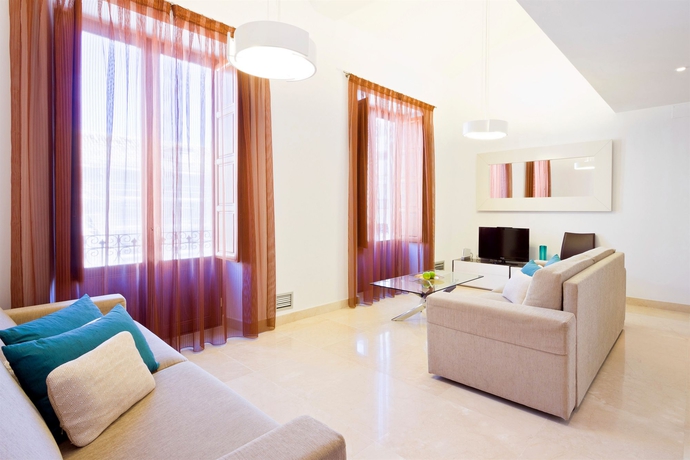 Imagen de los interiores del Apartamentos Bibo Suites Gran Via. Foto 12