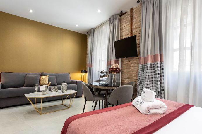 Imagen de la habitación del Apartamentos Bibo Suites Plaza Nueva. Foto 3
