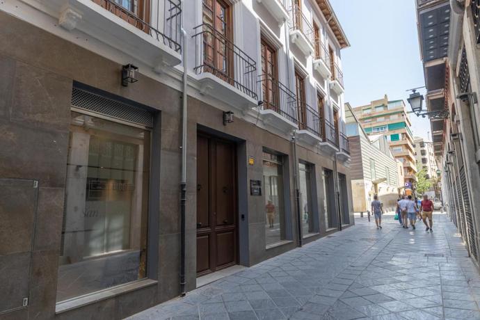 Imagen de los exteriores del Apartamentos Bibo Suites San Agustin. Foto 9