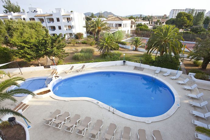 Imagen de la piscina del Apartamentos Bj Europa. Foto 14