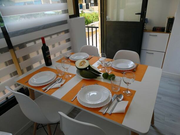 Imagen general del Apartamentos Blanco, Torrevieja. Foto 15