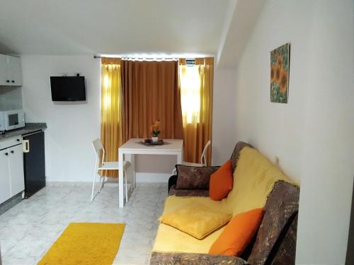 Imagen de la habitación del Apartamentos Blanco Y Negro, A Guardia. Foto 20