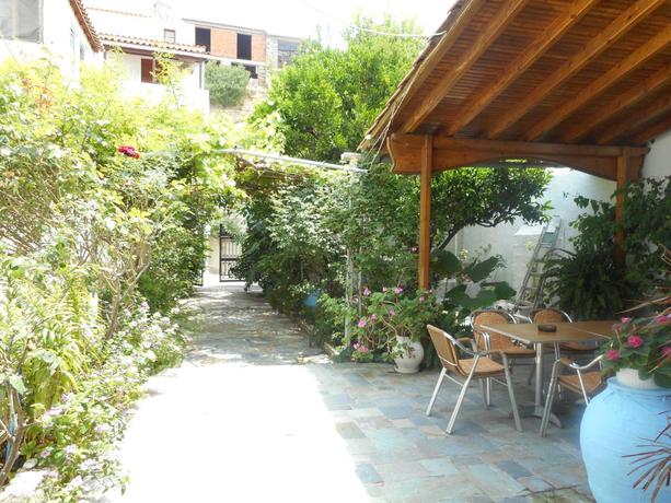 Imagen de los exteriores del Apartamentos Blue Sky, Kokkari. Foto 7