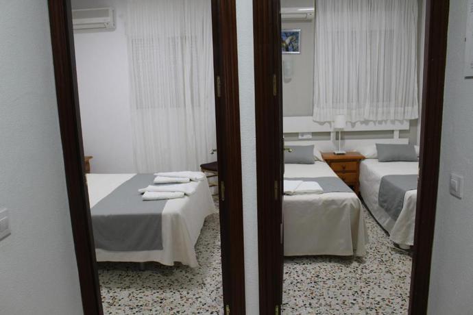 Imagen de la habitación del Apartamentos Bolonia Paraiso. Foto 3