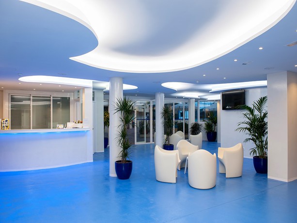 Imagen de los interiores del Apartamentos Bora Bora - Adults Only. Foto 18