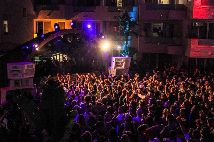 Imagen general del Apartamentos Bora Bora - Adults Only. Foto 3