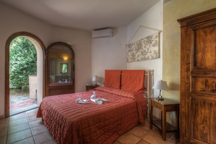 Imagen de la habitación del Apartamentos Borgo San Martino Club Resort. Foto 11