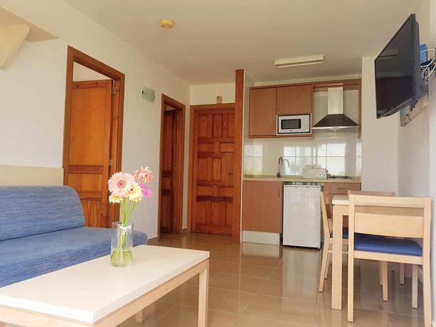 Imagen general del Apartamentos Bossa Bay - MC Apartamentos Ibiza. Foto 3