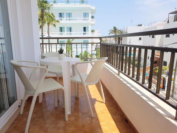 Imagen general del Apartamentos Bossa Bay - MC Apartamentos Ibiza. Foto 4