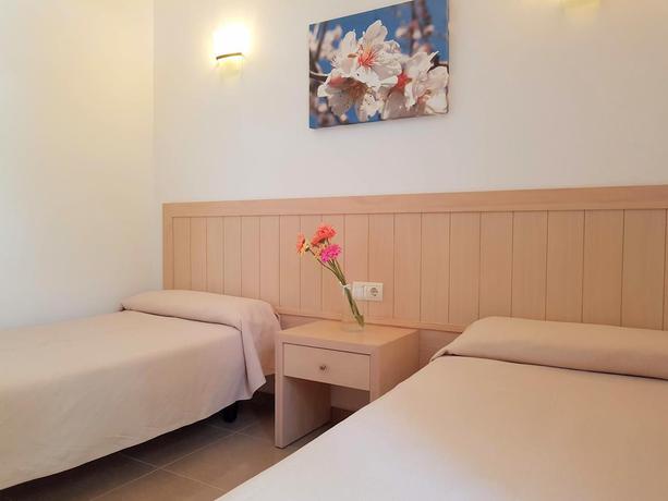 Imagen general del Apartamentos Bossa Bay - MC Apartamentos Ibiza. Foto 7