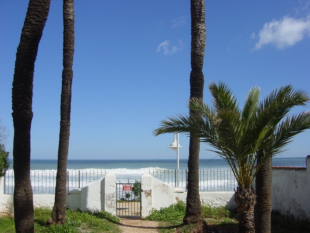 Imagen de los exteriores del Apartamentos Bravosol. Foto 9