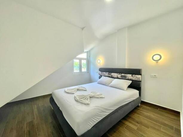 Imagen general del Apartamentos Bucanero Apartments Budva. Foto 12