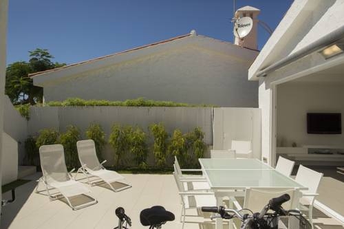 Imagen general del Apartamentos Bungalow Marina Deluxe. Foto 3