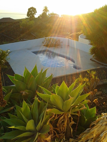 Imagen de los exteriores del Apartamentos Bungalows Canary Islands. Foto 12