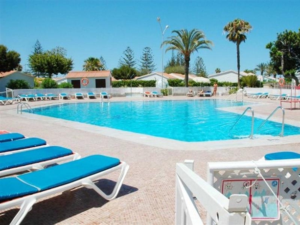 Imagen general del Apartamentos Bungalows Los Arcos. Foto 11