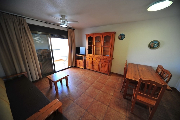 Imagen de los interiores del Apartamentos Bungalows Orange Park. Foto 15