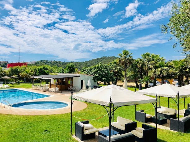 Imagen de la piscina del Apartamentos Bungalows Papal&uacute;s. Foto 19