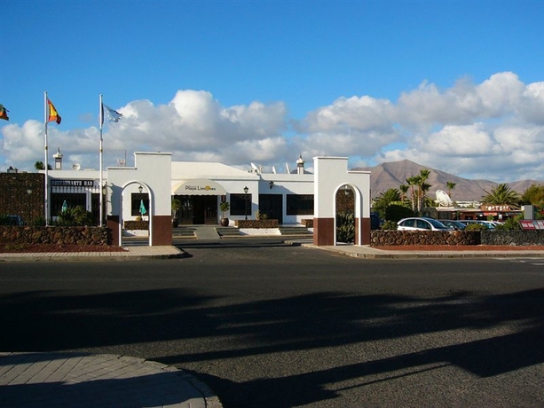 Imagen general del Apartamentos Bungalows Playa Limones. Foto 5